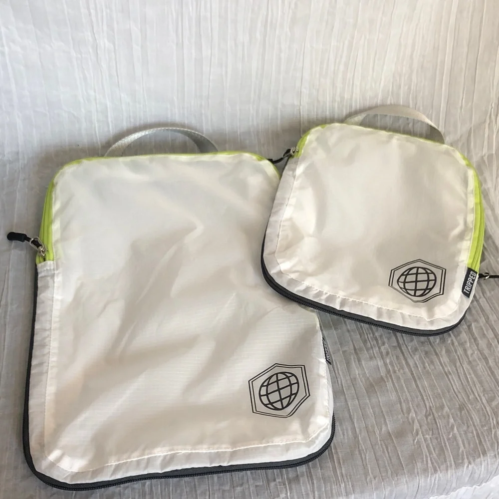 TRIPPED 2 pack dirty laundry travel bags & CLINIQUE large cosmetic makeup case
